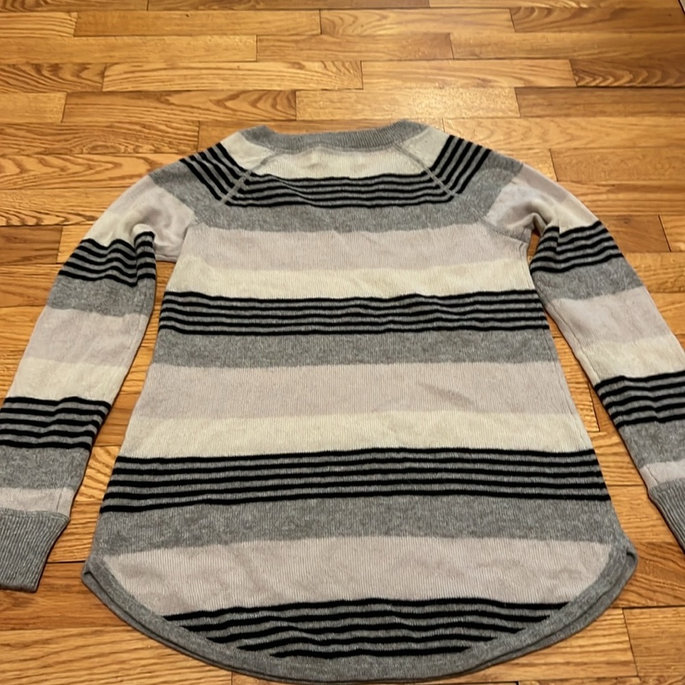 Cashmere Sweater - Picture 3 of 6